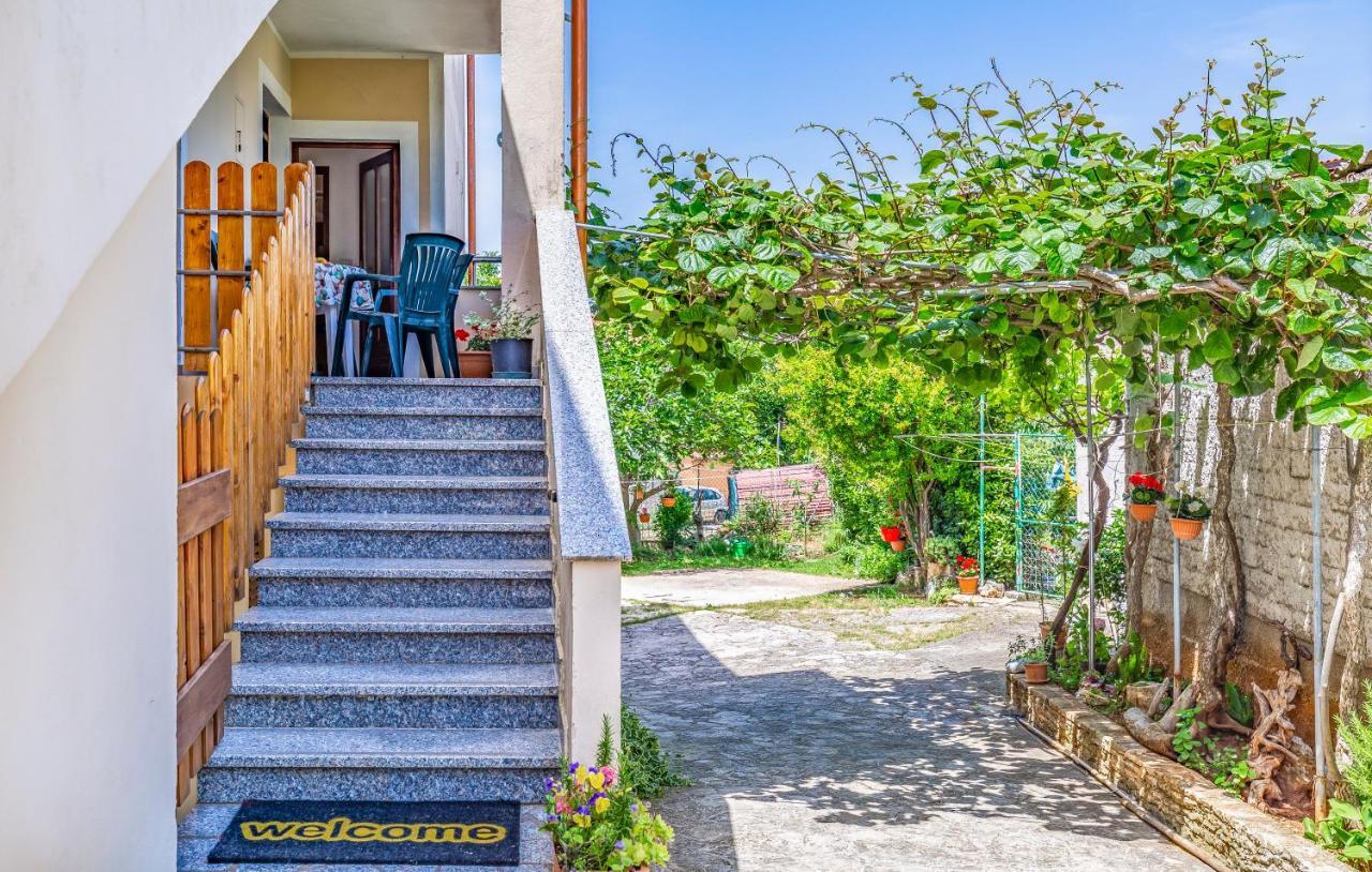 Apartment Lorencin Milka Medulin Exterior photo